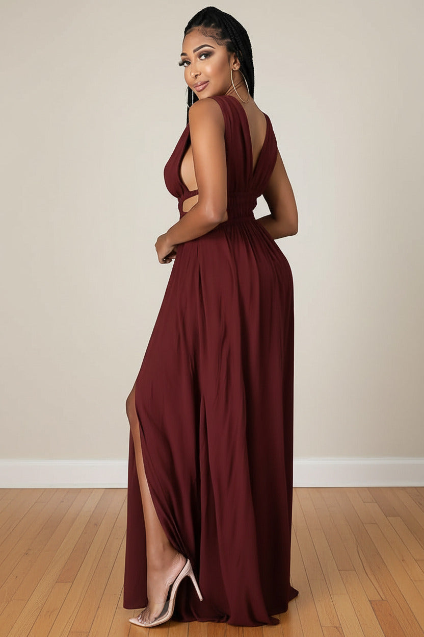 Long summer dress with V‑neckline and relaxed fit
