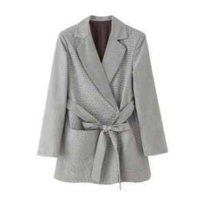 Check patterned blazer set with belt and pockets