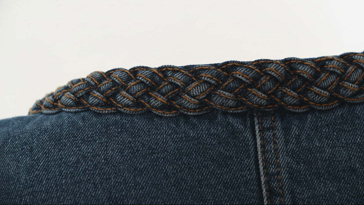 neck detail