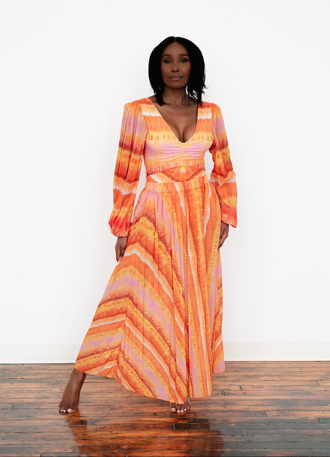 Tie‑dye long‑sleeve V‑neck one‑piece swimsuit