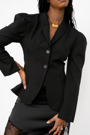 Slim‑fit longline blazer with single‑breasted button