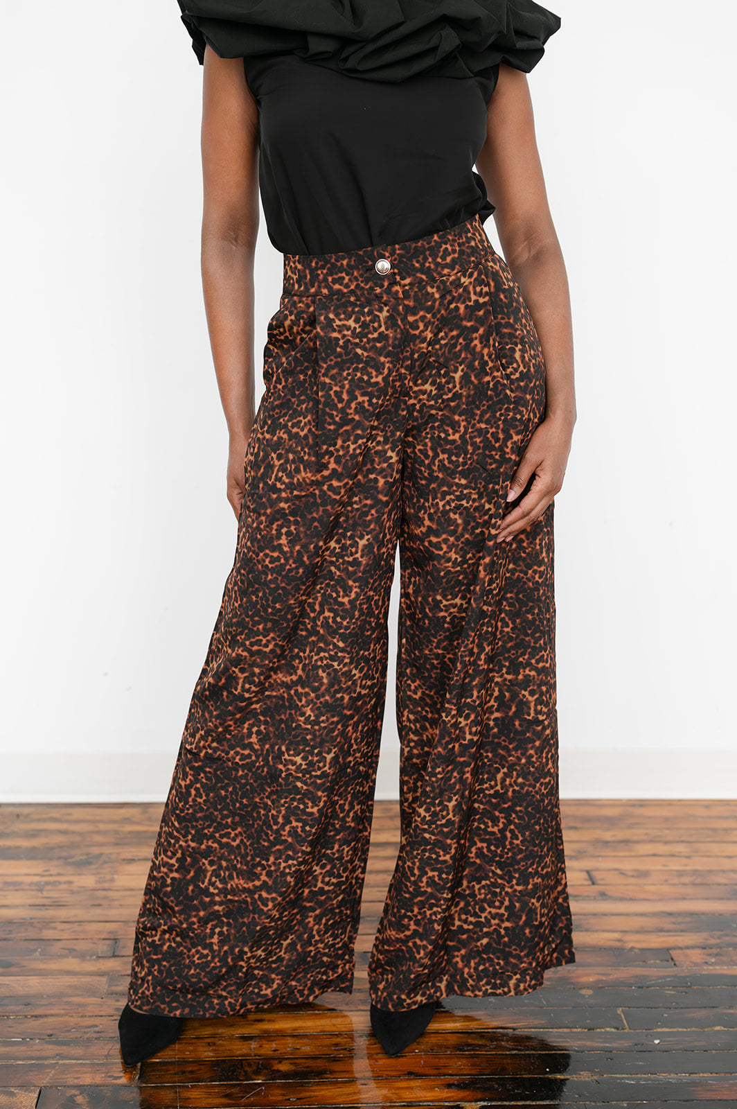 Women’s animal‑print high‑rise wide‑leg pants