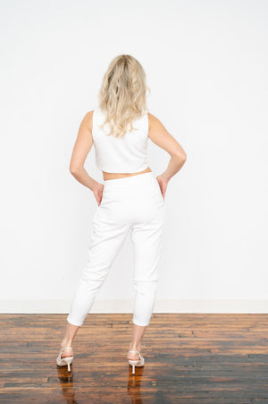 Spring summer two‑piece outfit with sleeveless top and cropped pants