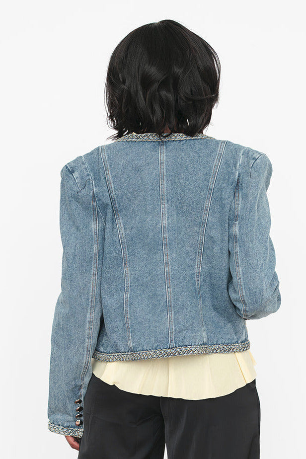 Casual short denim coat for spring and fall