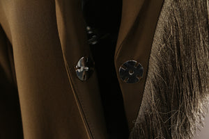 button closure
